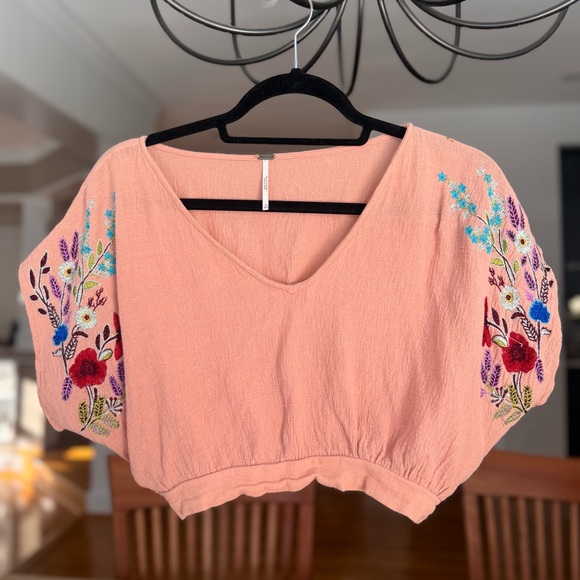 Free People Tops - Free People gorgeous peach floral embroidered Blouse crop top